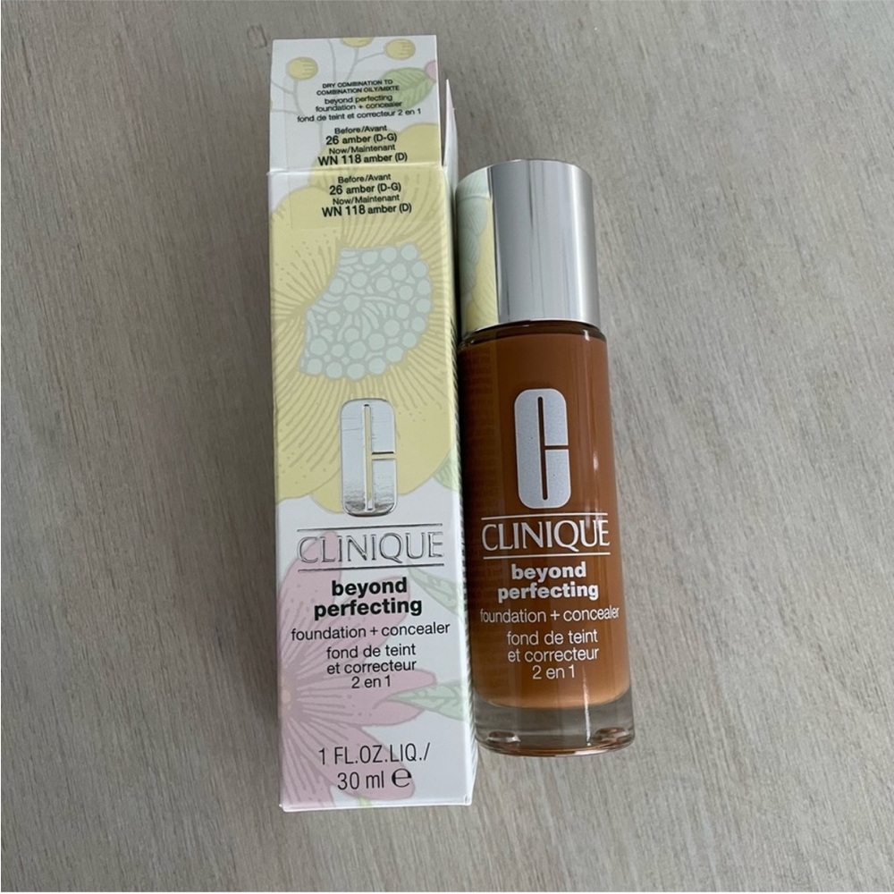Clinique Beyond Perfecting Foundation + Concealer Amber
